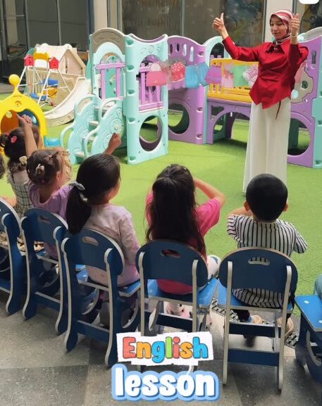 NUR KIDS — ingliz tili darsi / урок английского